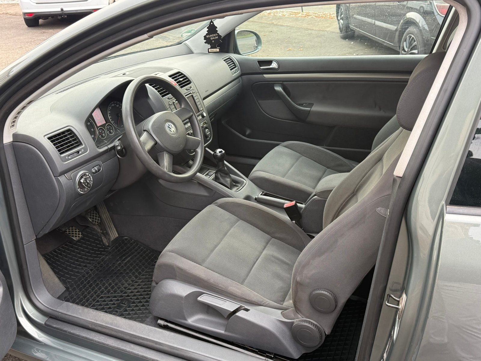 Volkswagen Golf 5 *TÜV NEU *STEUERKETTE NEU