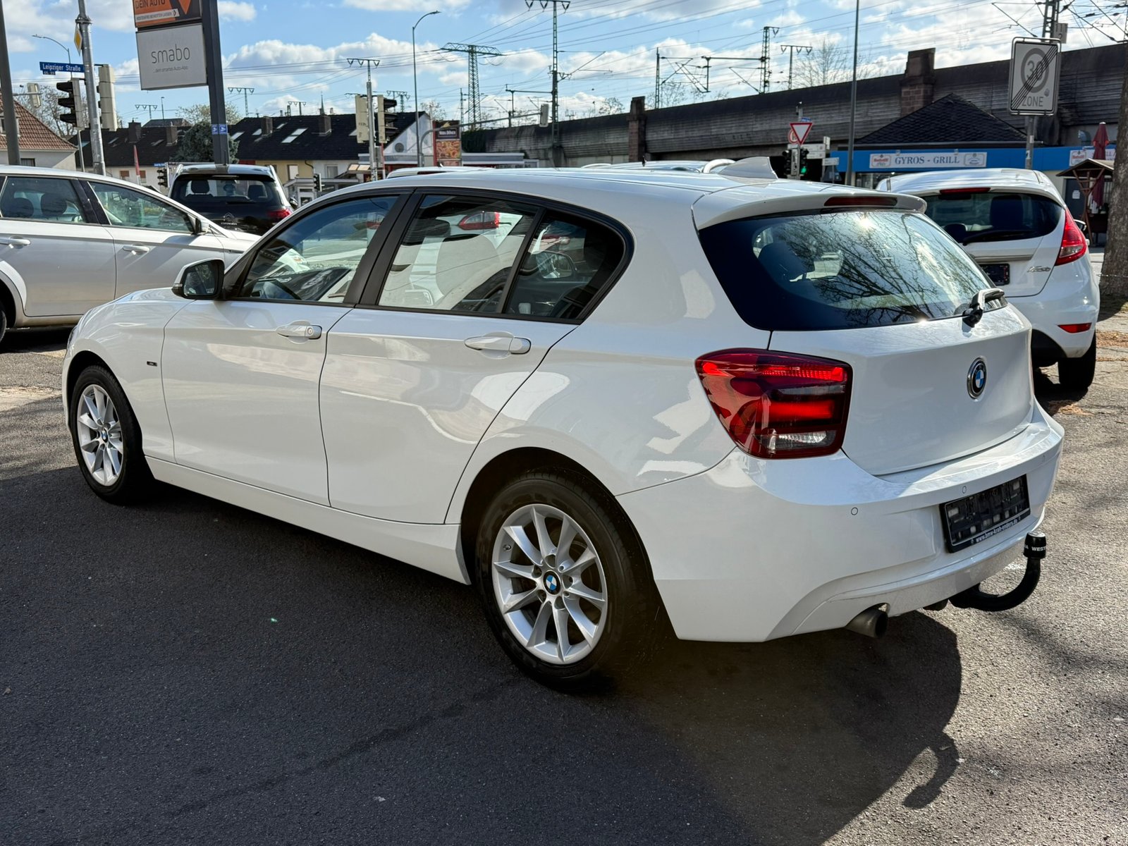 BMW 114i Lim. 5-trg. *1. Hand *TÜV NEU *AHK