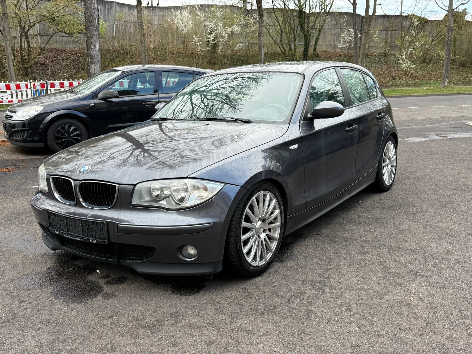 BMW 118d *SCHECKHEFT *TÜV *KLIMA