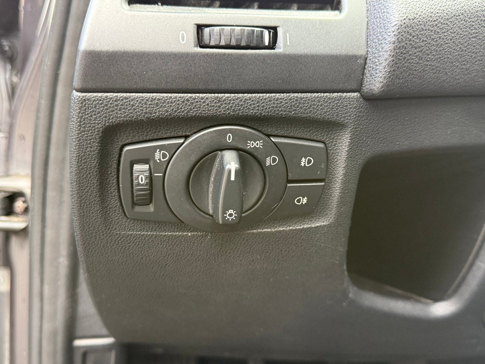 BMW 118d *SCHECKHEFT *TÜV *KLIMA