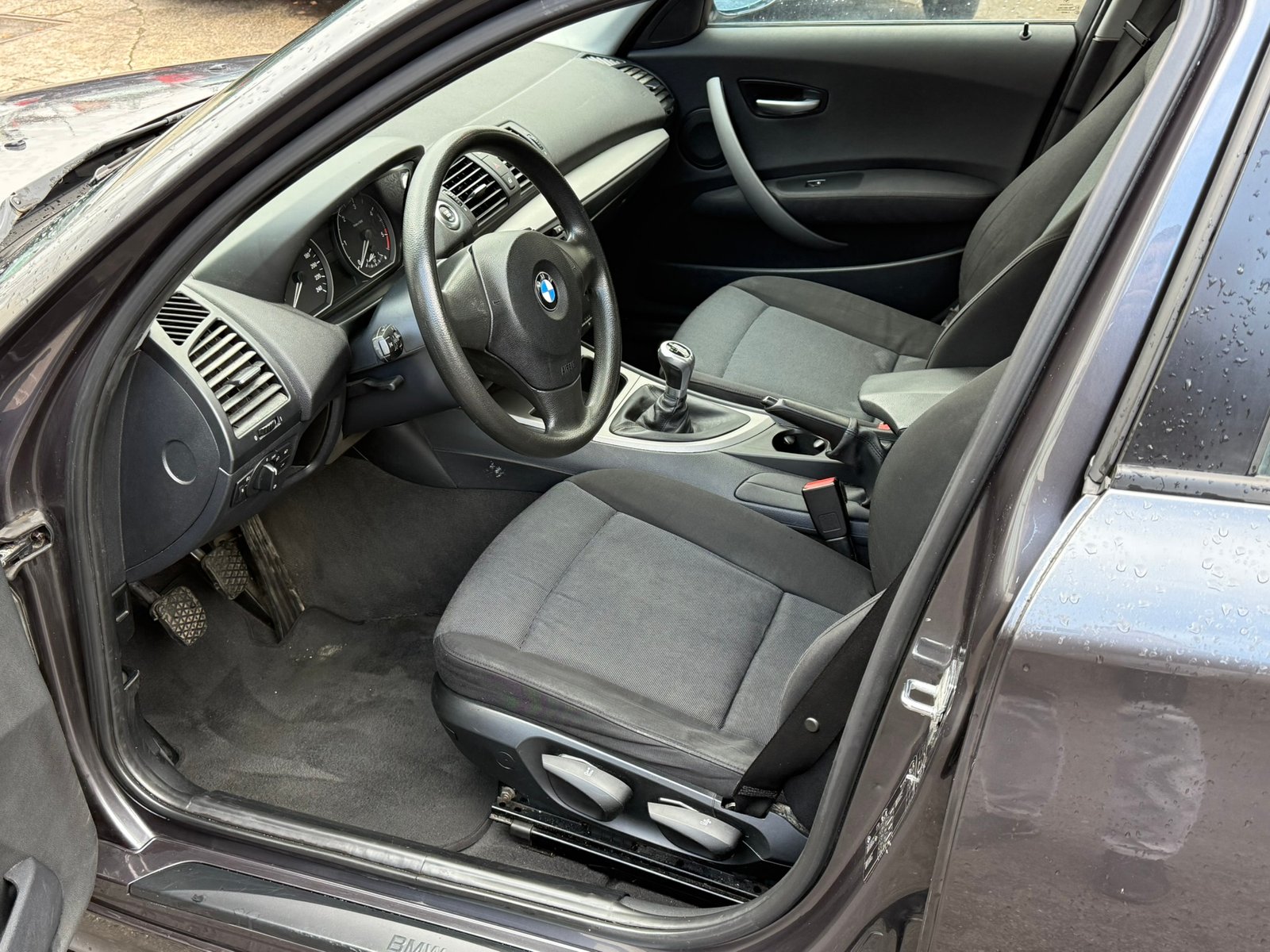 BMW 118d *SCHECKHEFT *TÜV *KLIMA