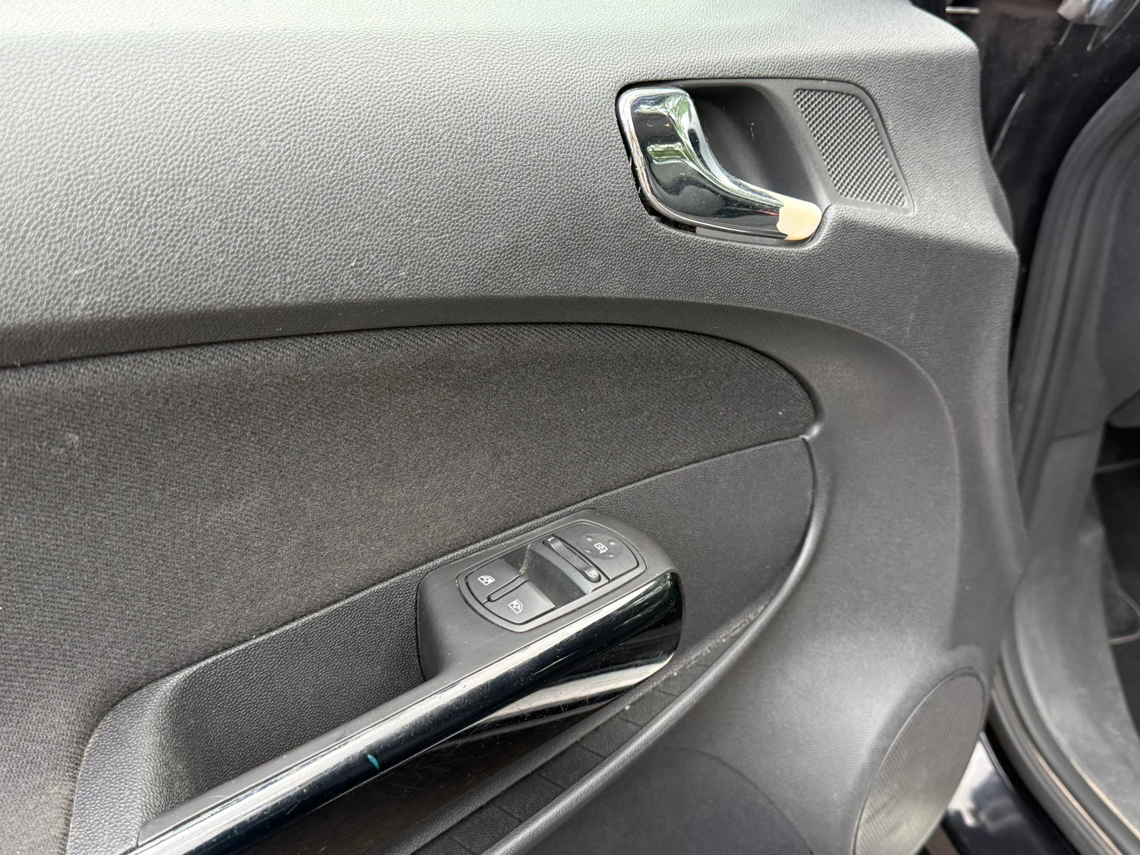 Opel Corsa D *KLIMA *TÜV *4 Zylinder