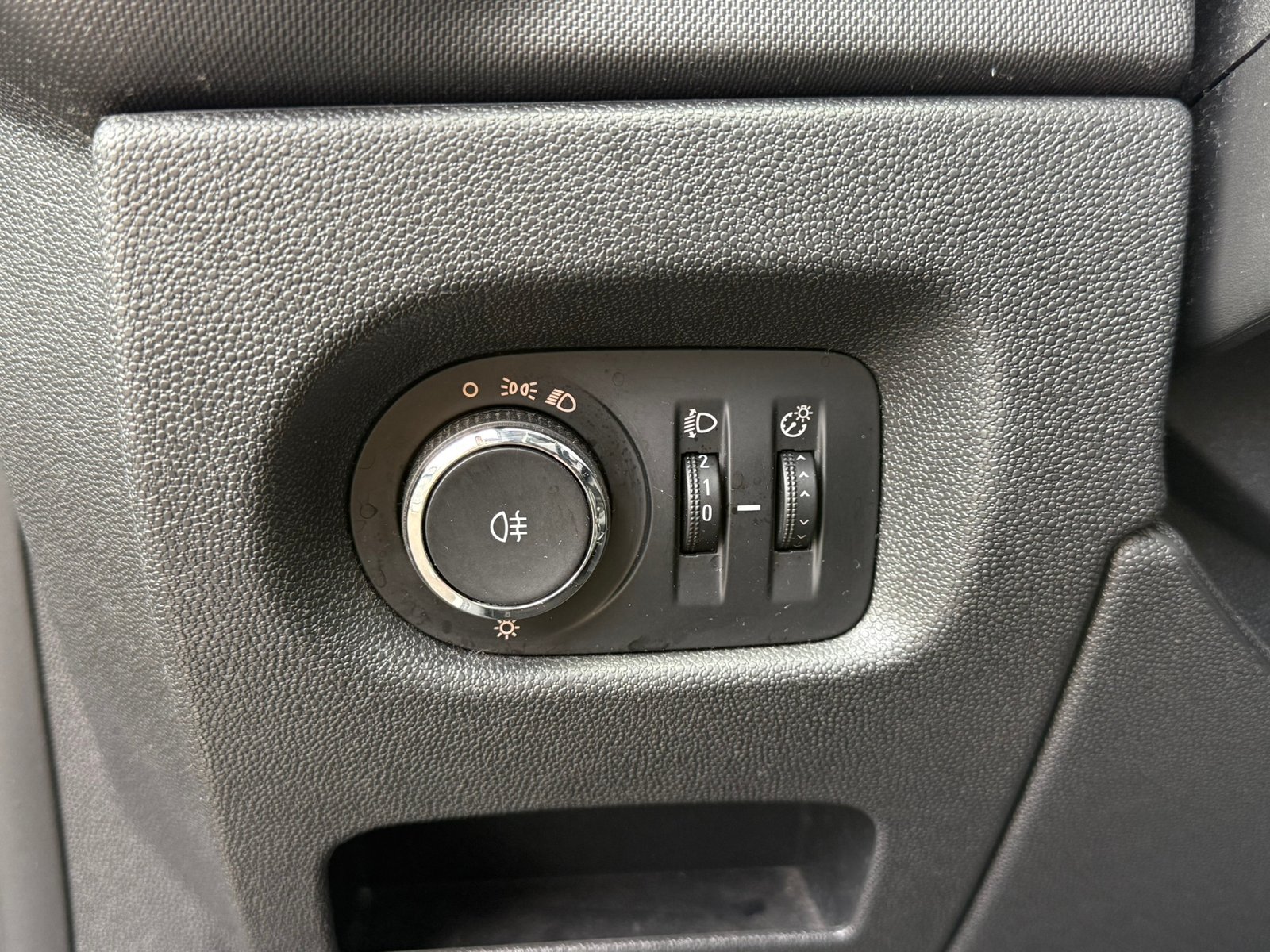 Opel Corsa D *KLIMA *TÜV *4 Zylinder